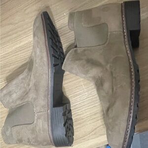 Cynthia Rowley Kelsey 10 M Tan Ankle Boots.  Wore only once.